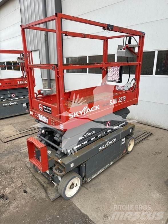 SkyJack SJ3219 Ножничные подъемники