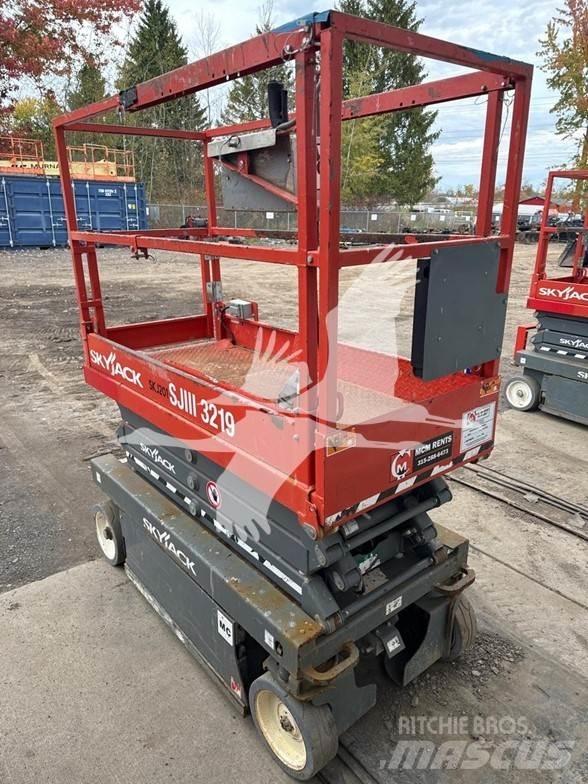 SkyJack SJ3219 Ножничные подъемники