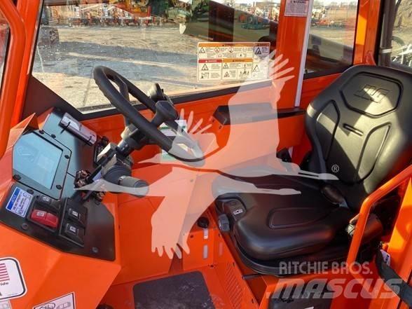 SkyTrak 6042 Телескопические погрузчики