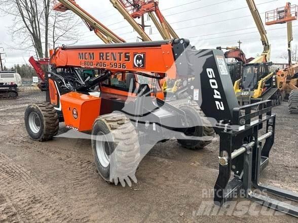 SkyTrak 6042 Телескопические погрузчики