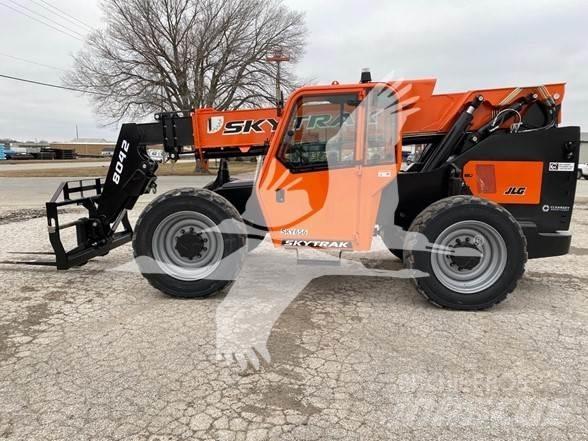 SkyTrak 8042 Телескопические погрузчики