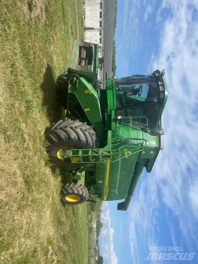 John Deere 9780 CTS Зерноуборочные комбайны