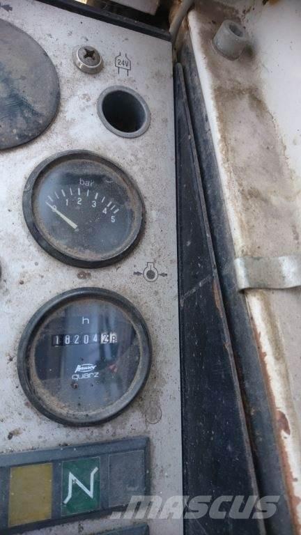 Liebherr A900 Колёсные экскаваторы