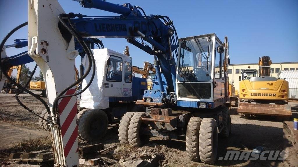 Liebherr A900 Колёсные экскаваторы