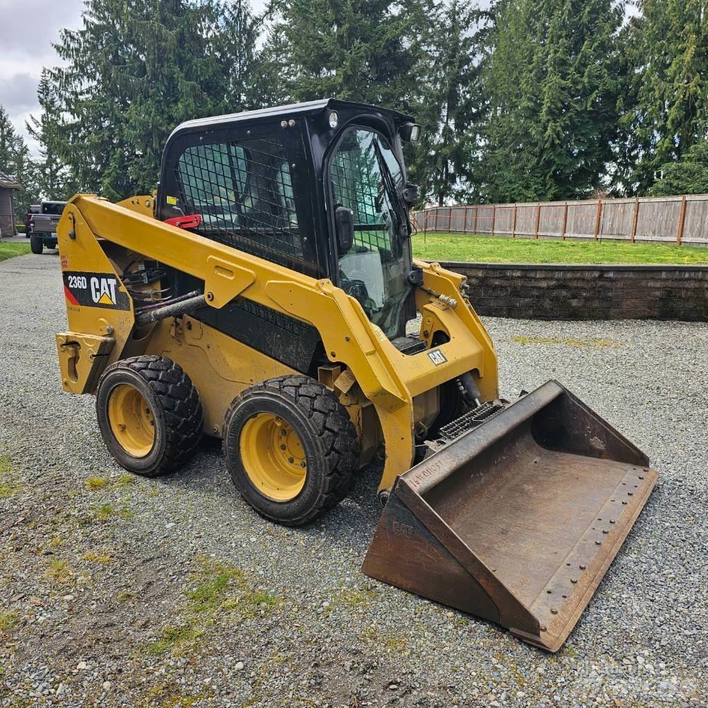 CAT 236D Мини-погрузчики