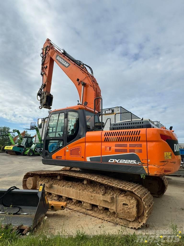 Doosan DX 225 LC-5 Гусеничные экскаваторы