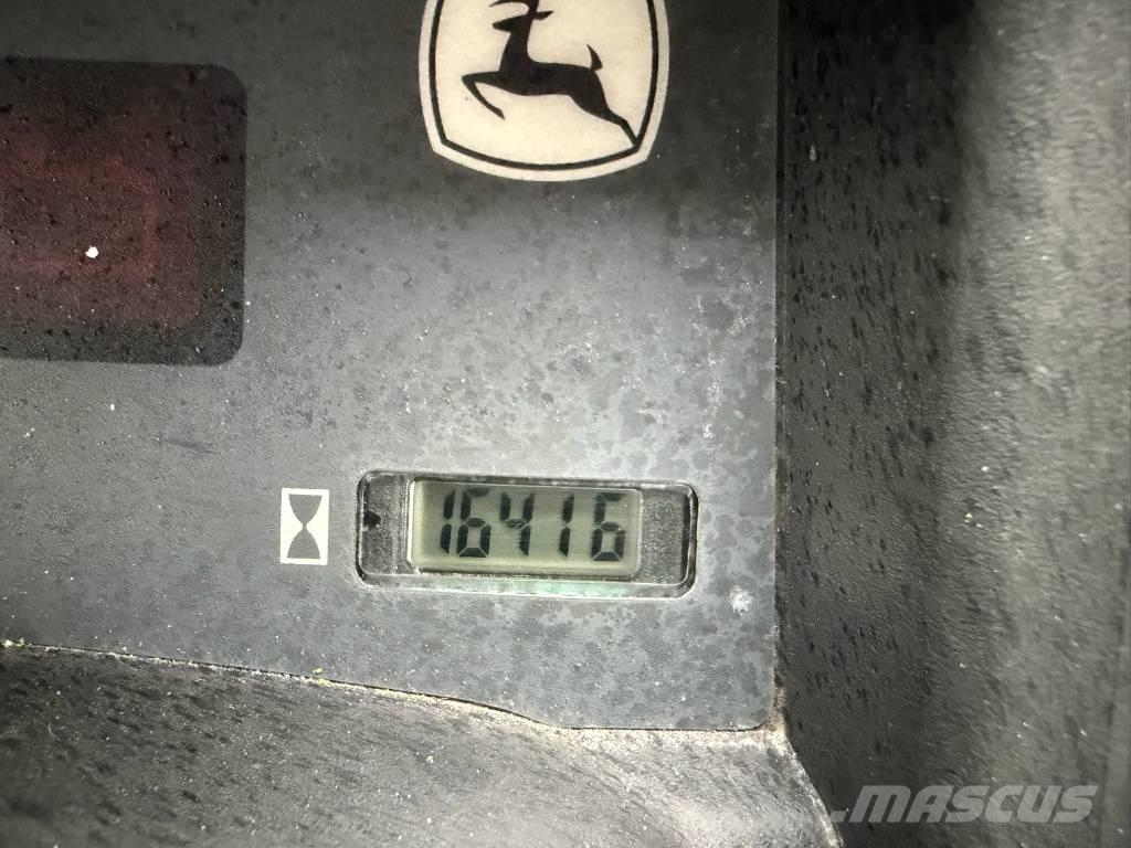 John Deere Gator HPX Коммунальные машины