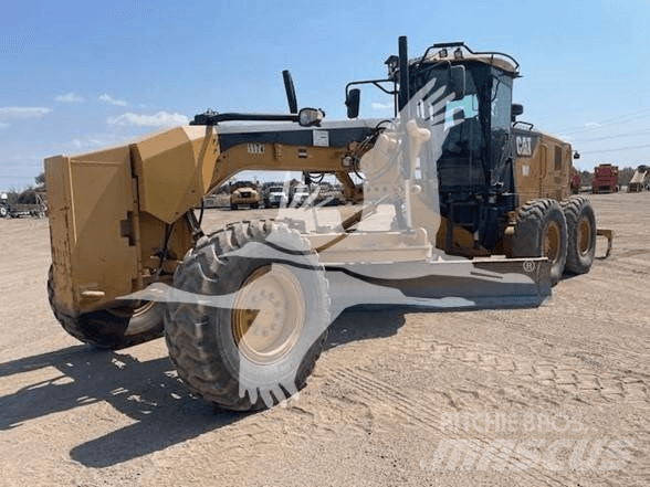 CAT 320 Гусеничные экскаваторы
