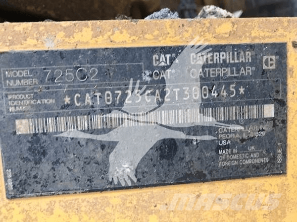 CAT 725C2 Шарнирно-сочленённые самосвалы