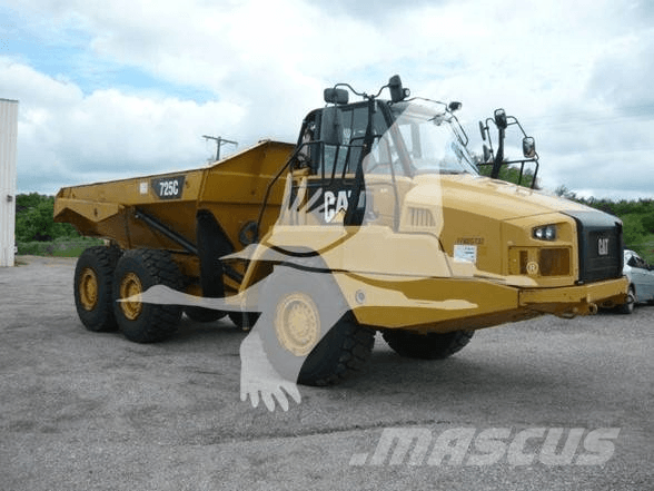 CAT 725C2 Шарнирно-сочленённые самосвалы
