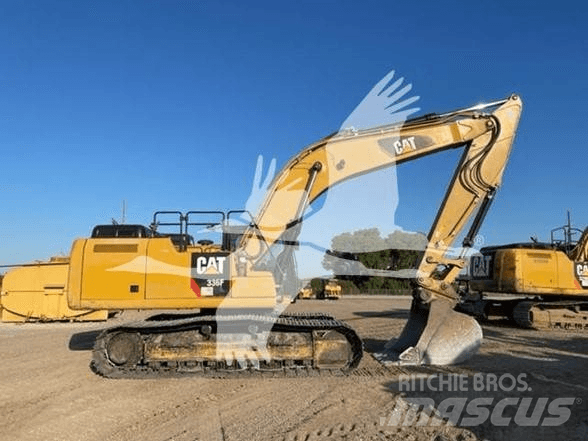 CAT CP56B Грунтовые катки