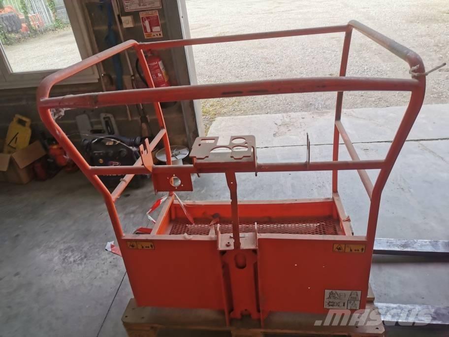 JLG Toucan 10 E Боны и ковши