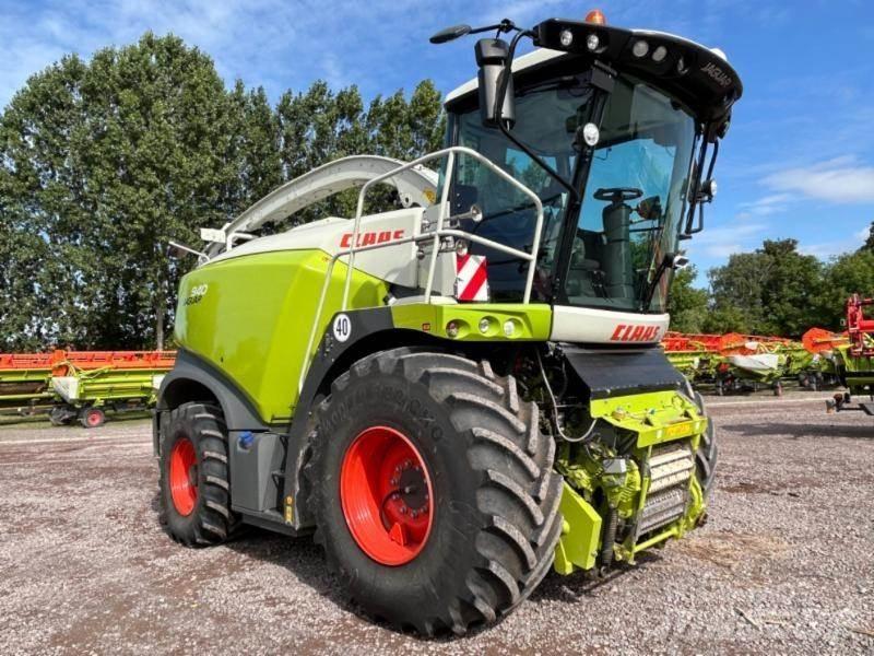 CLAAS JAGUAR 940 Самоходные кормоуборочные комбайны