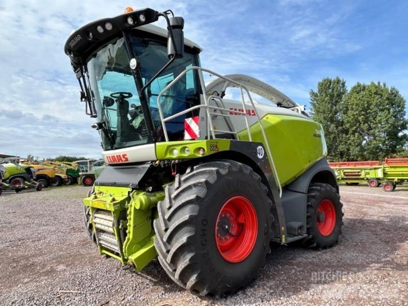 CLAAS JAGUAR 940 Самоходные кормоуборочные комбайны