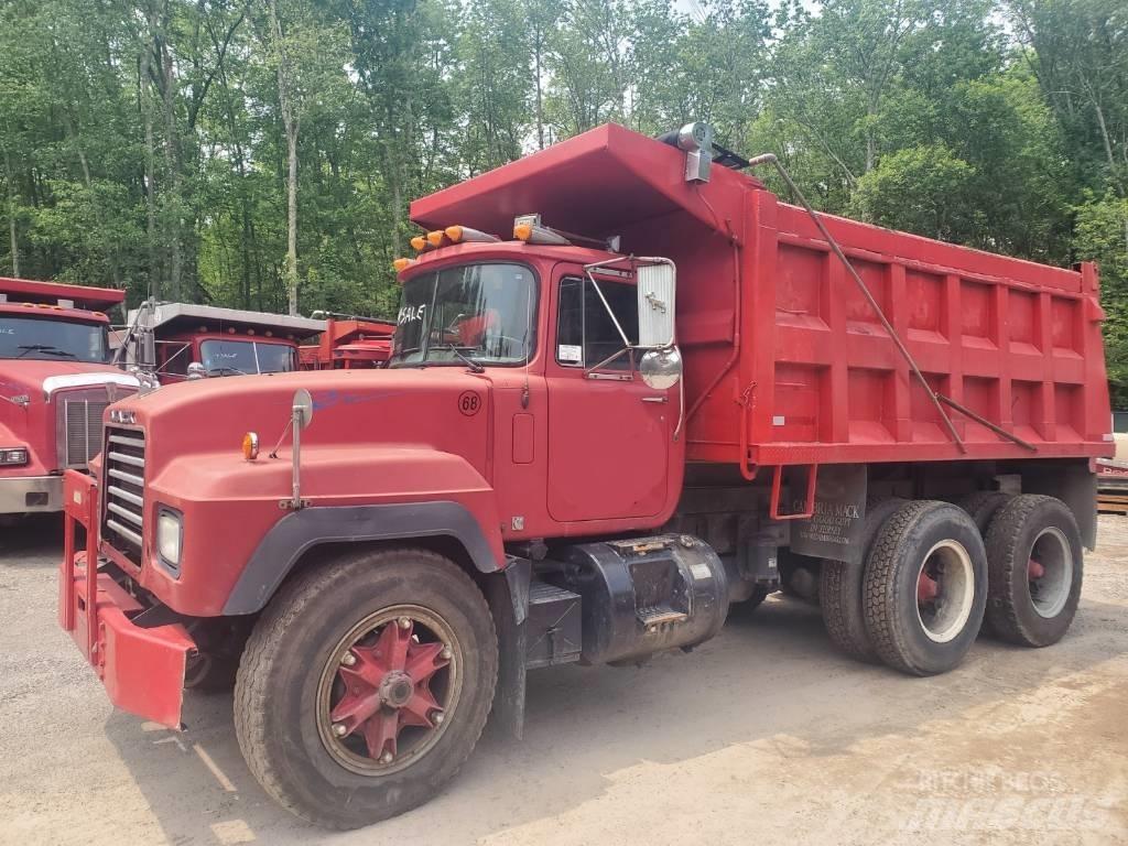 Mack RD690SX Грузовики-Самосвалы
