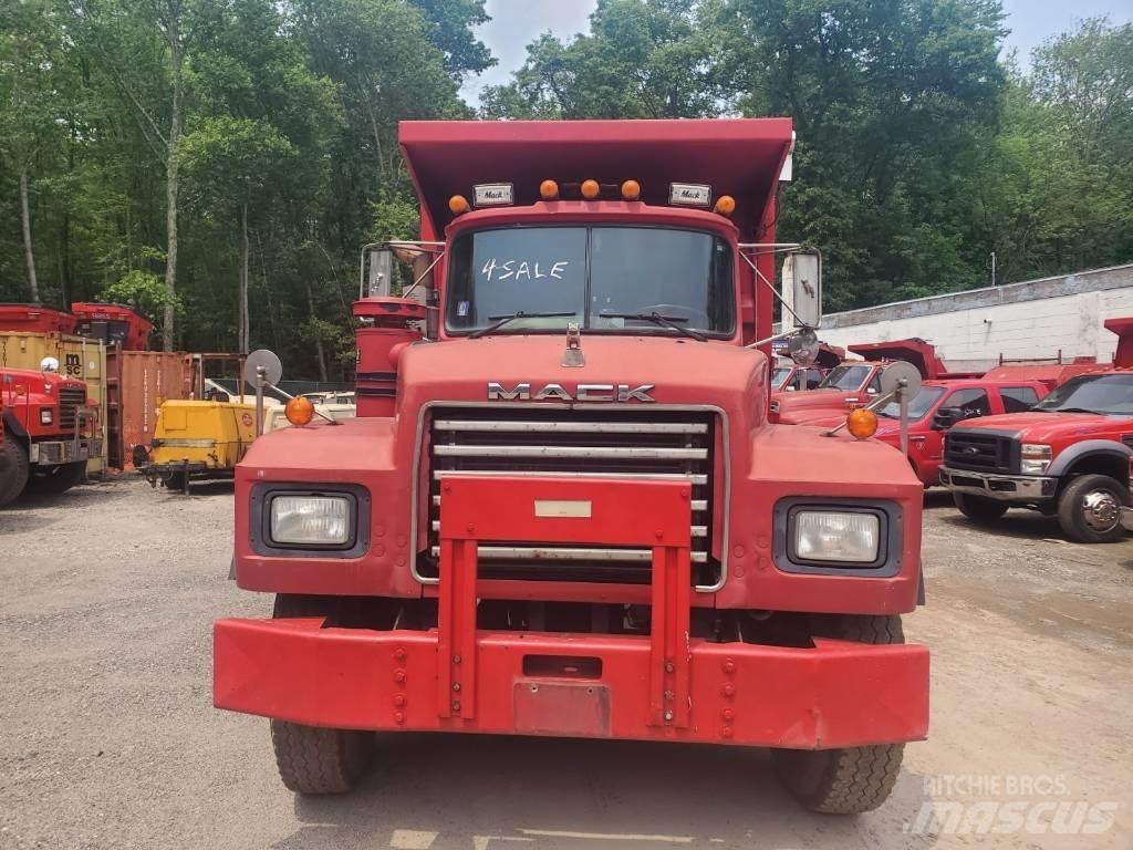 Mack RD690SX Грузовики-Самосвалы