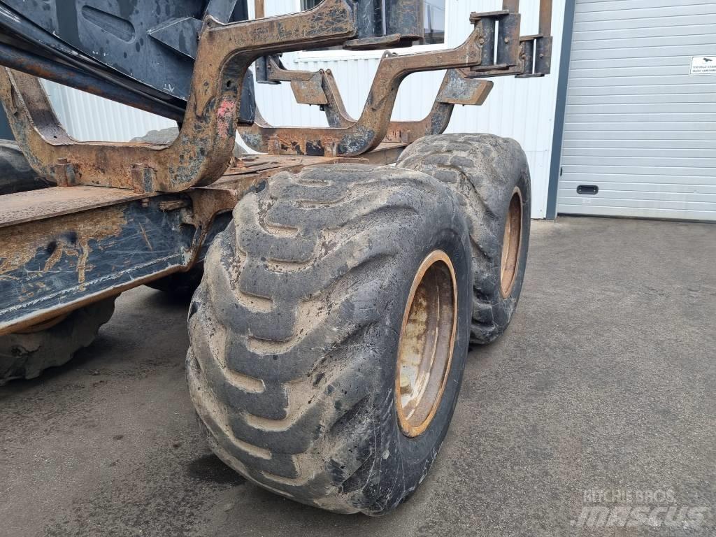 Komatsu 855 Форвардеры