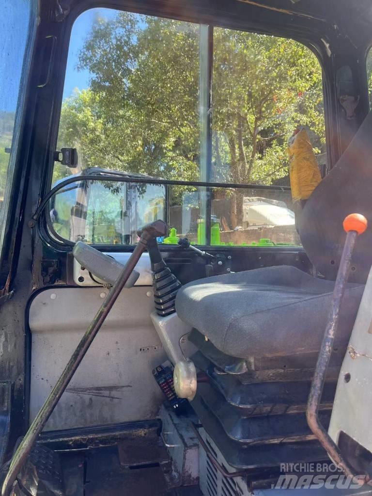 Hyundai R60-5 Гусеничные экскаваторы