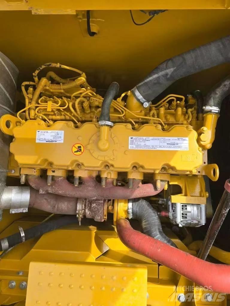 CAT 320 Гусеничные экскаваторы
