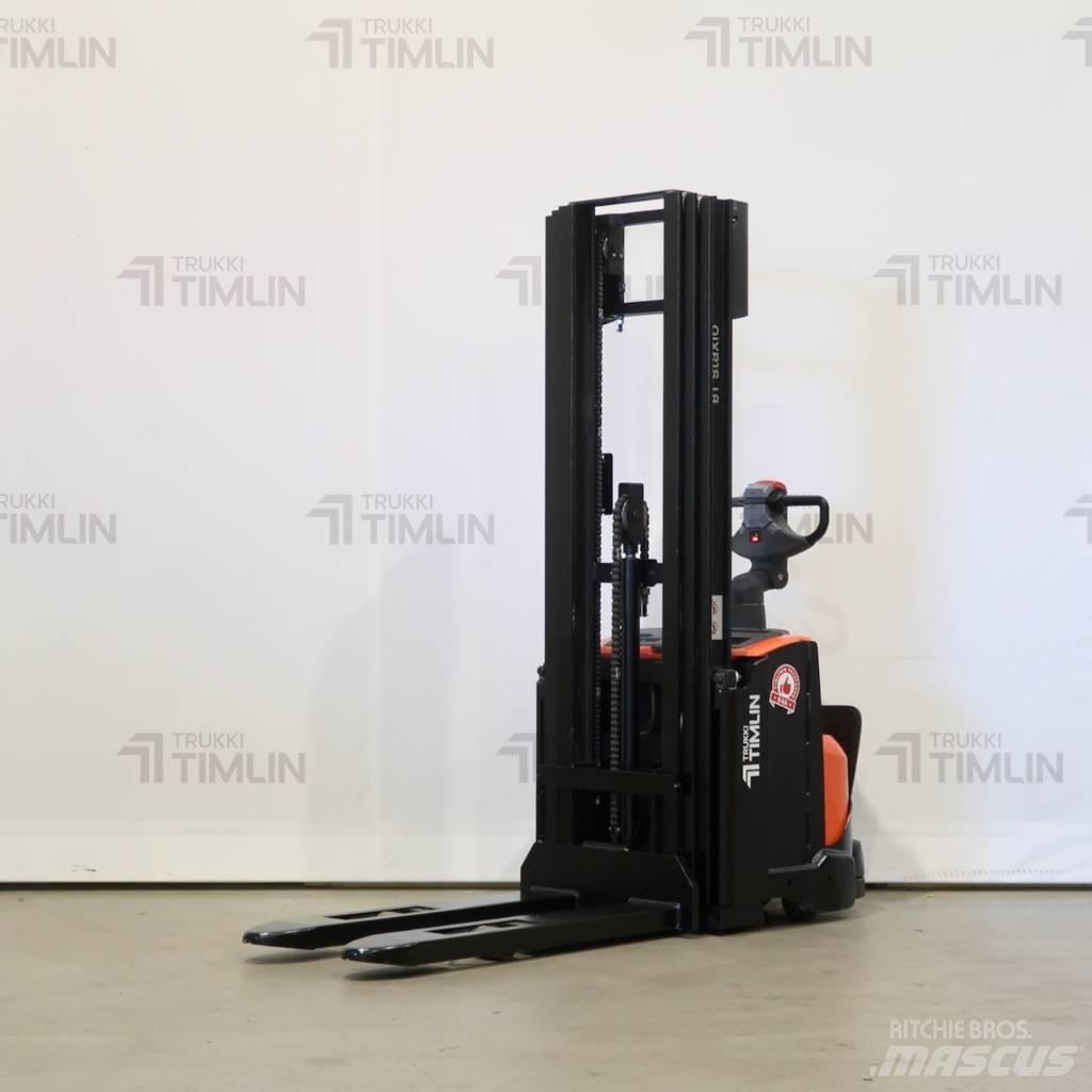 BT SWE120 (uusi akku) Самоходные электроштабелёры