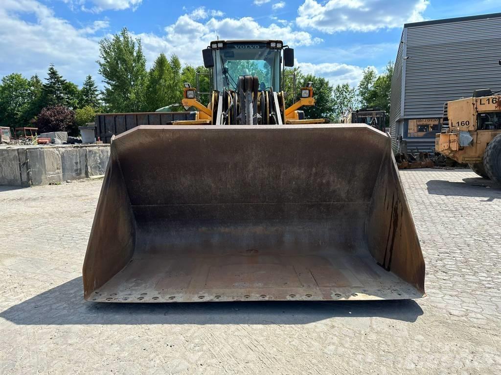 Volvo L180F Фронтальные погрузчики