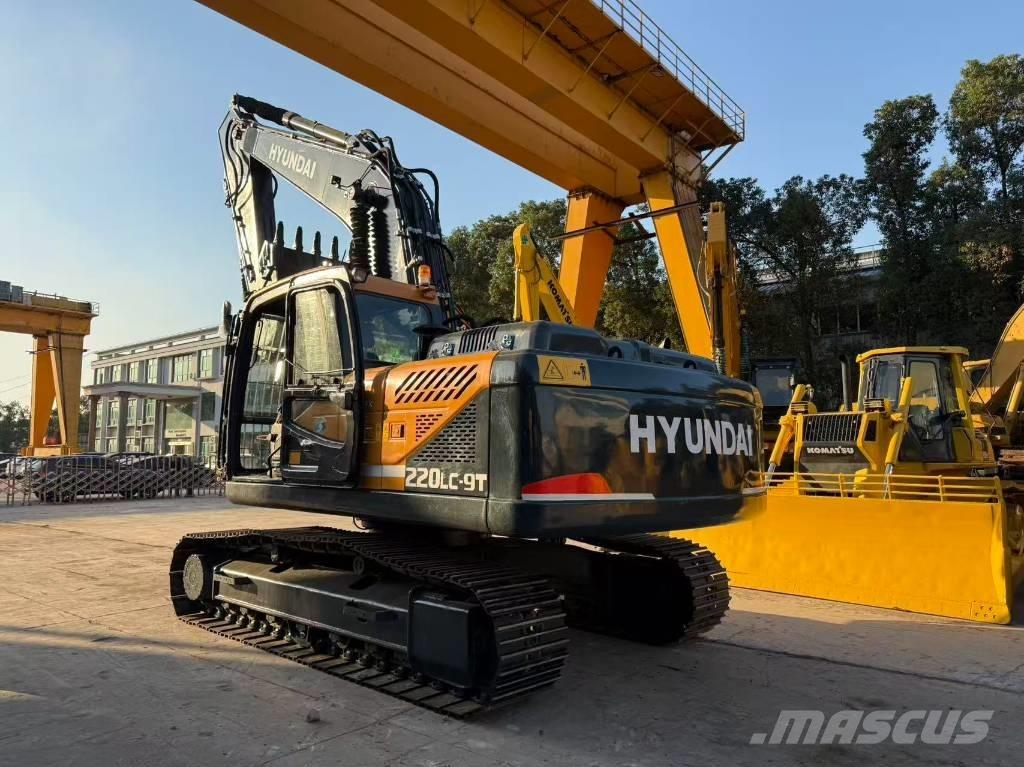 Hyundai R220LC-9S Гусеничные экскаваторы