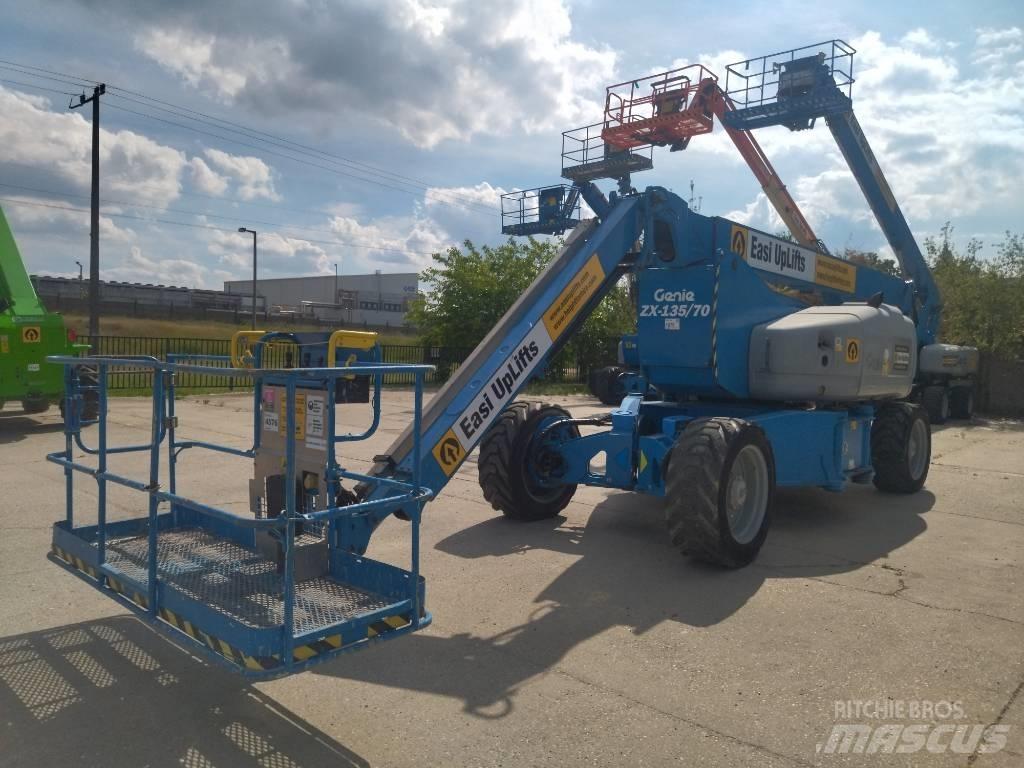 Genie ZX 135/70 Коленчатые подъемники