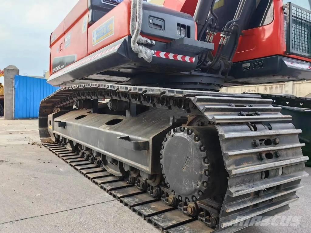 Doosan DX225LC-9C Гусеничные экскаваторы