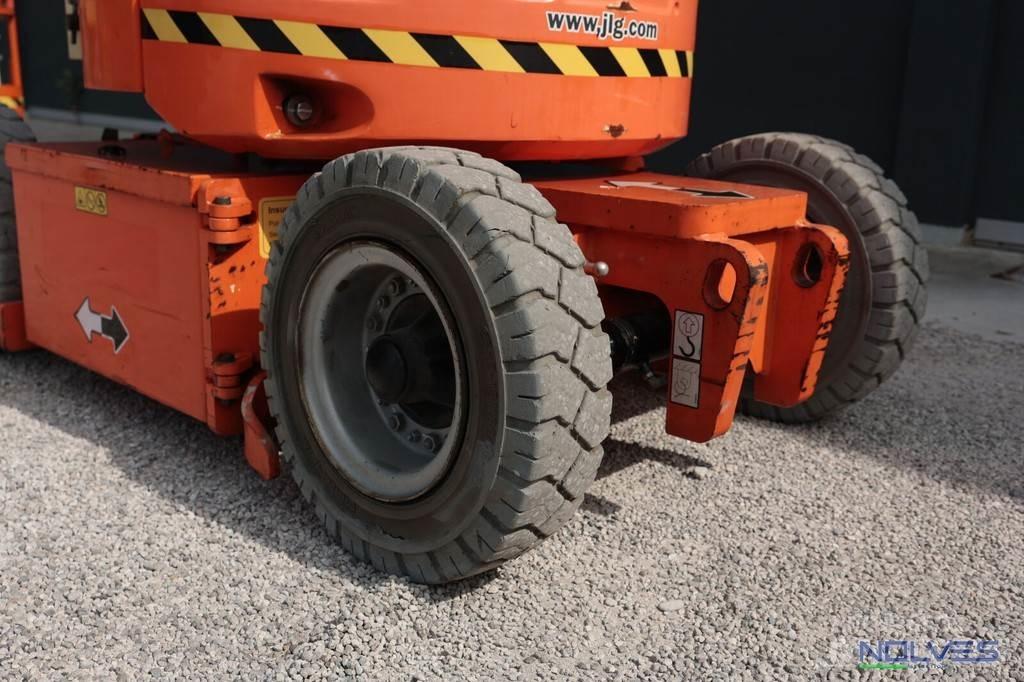 JLG E300AJP Коленчатые подъемники