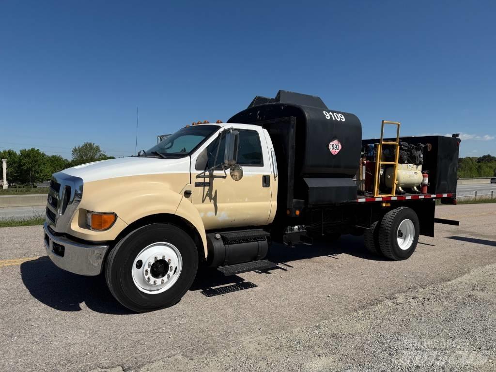 Ford F 750 XLT Комбинированные дорожные машины