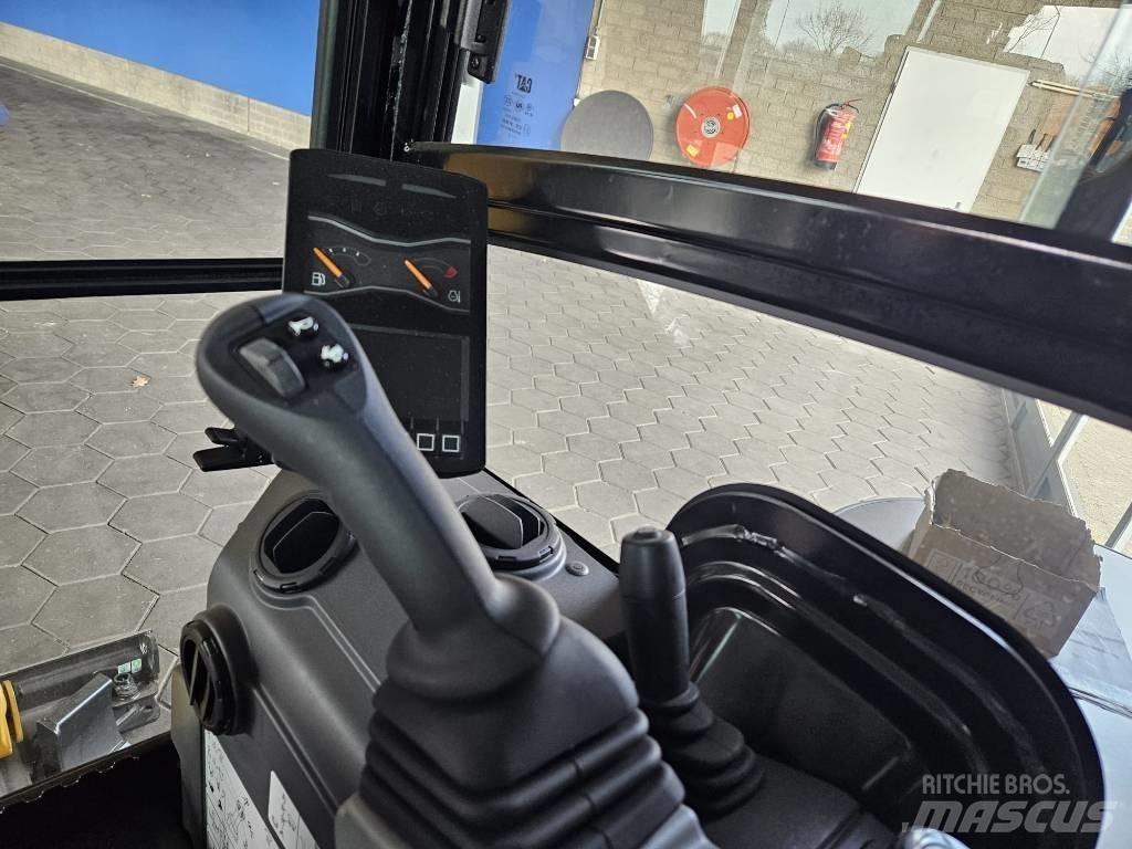 CAT 301.8 Мини-экскаваторы