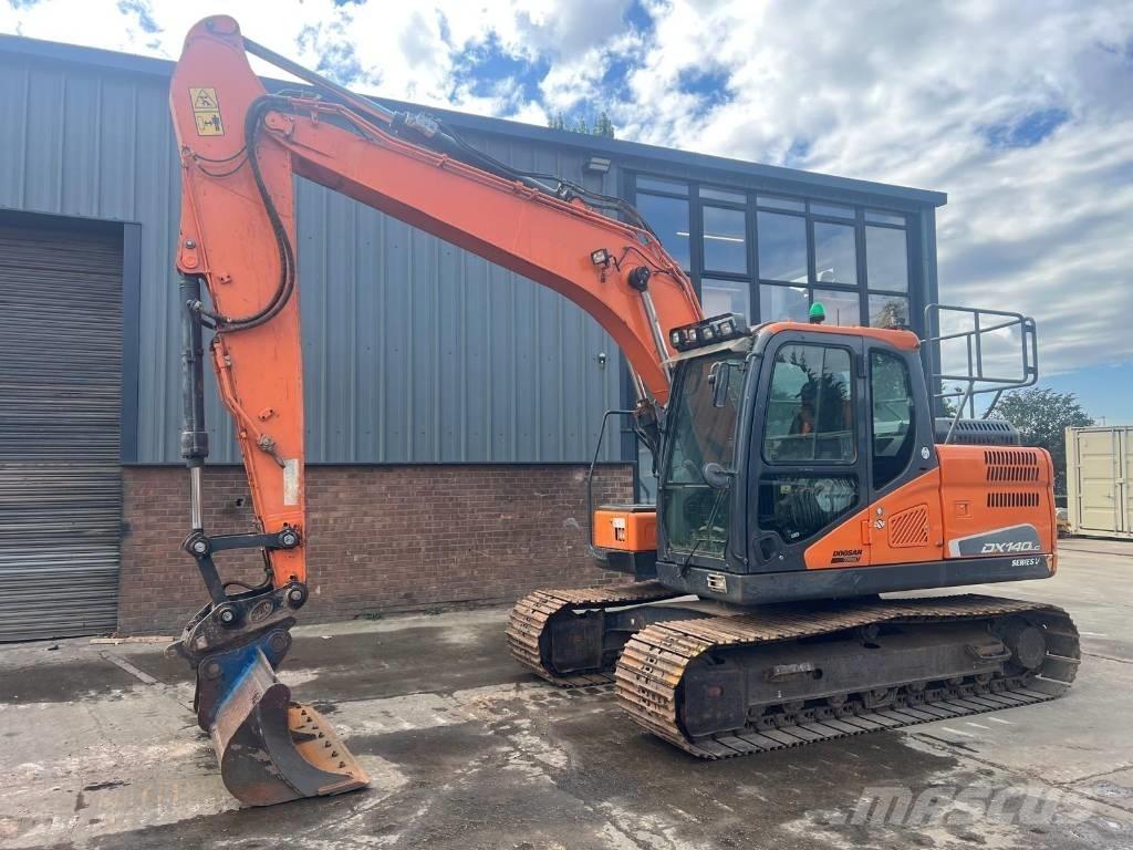 Doosan DX 140 LC Гусеничные экскаваторы
