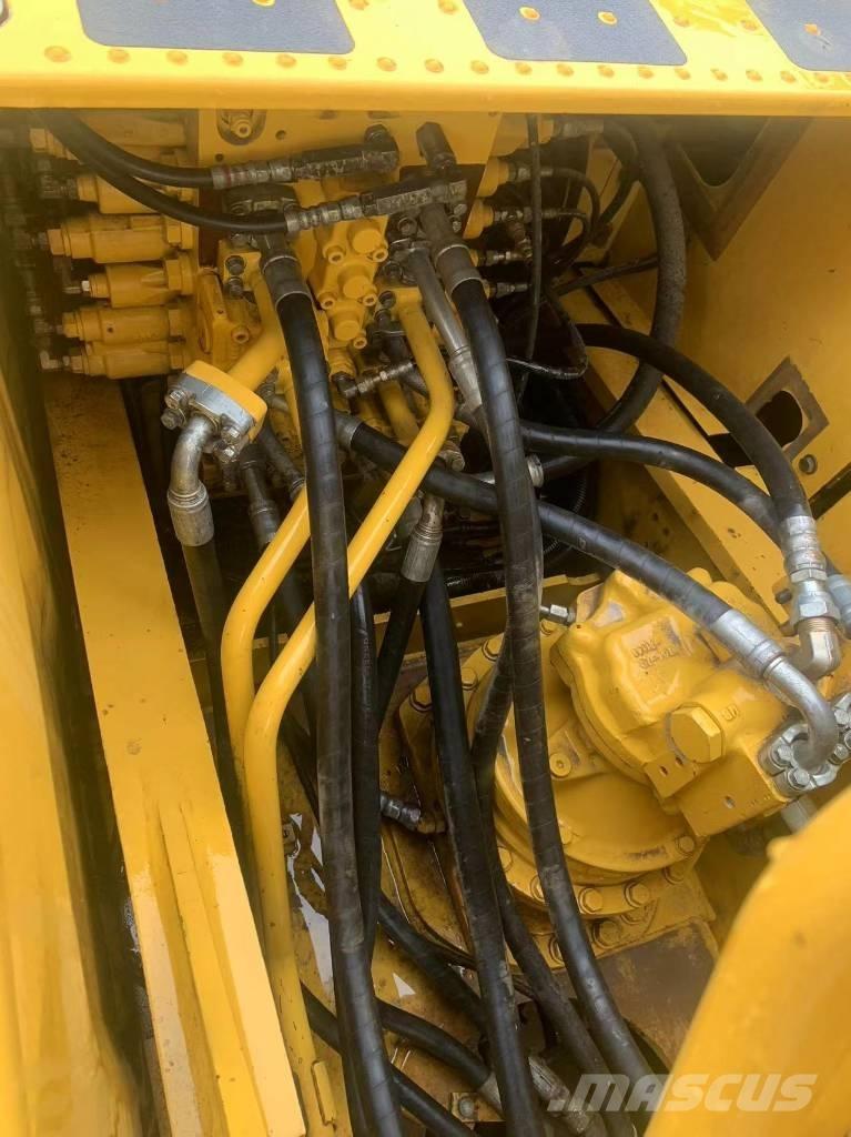 Komatsu PC 210-8 Гусеничные экскаваторы