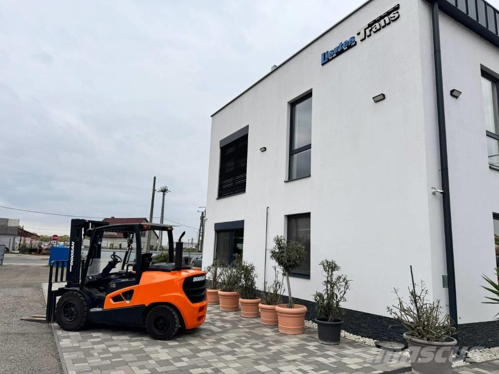 Doosan D 50,  130üó!!! 5t Дизельные погрузчики