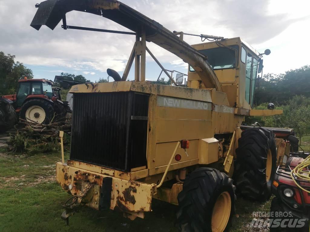 New Holland 2305 Самоходные кормоуборочные комбайны