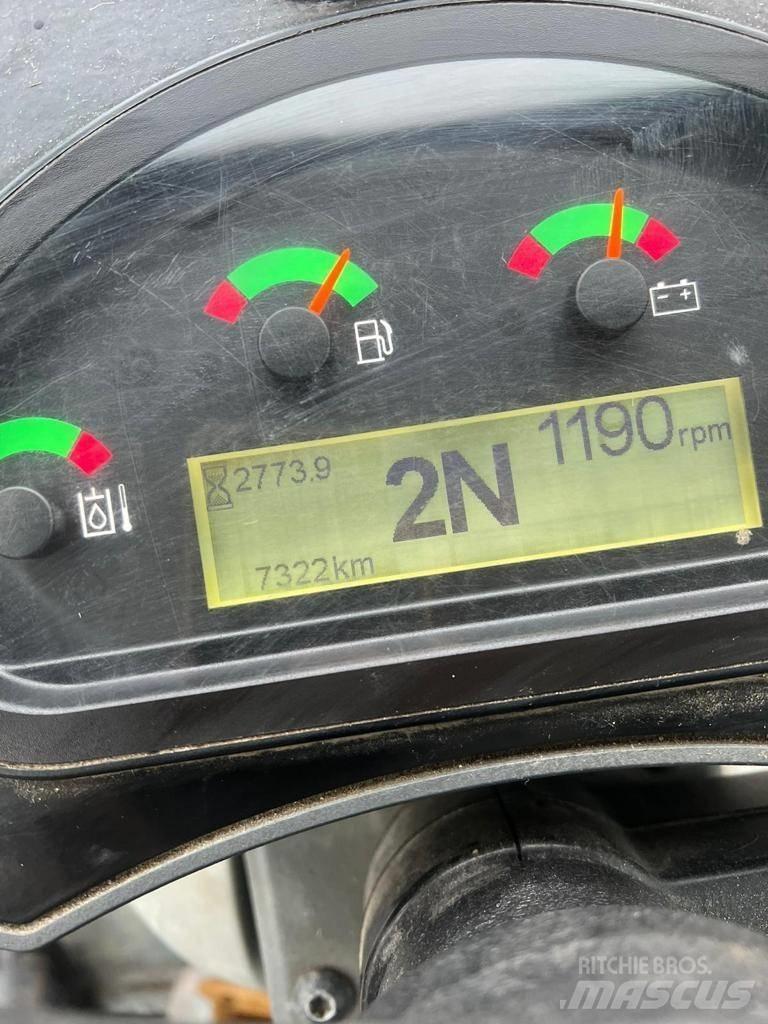 CAT 906M Фронтальные погрузчики