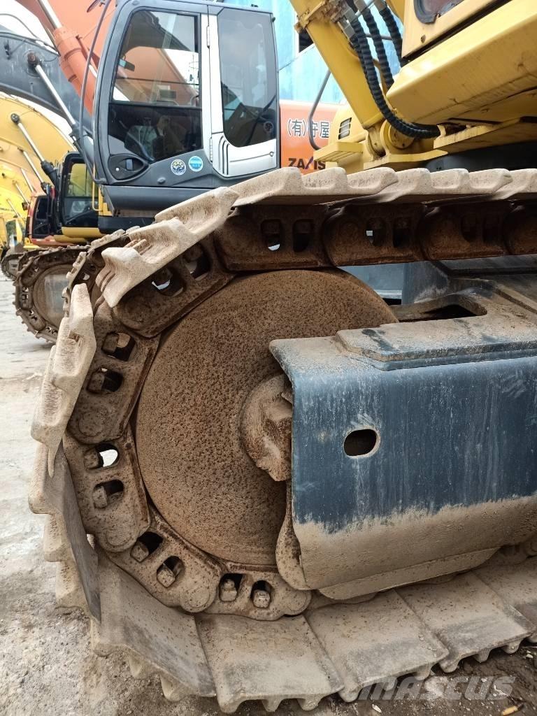 Komatsu PC400-7 Гусеничные экскаваторы