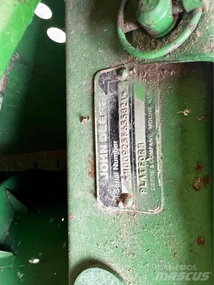 John Deere 925 Жатки