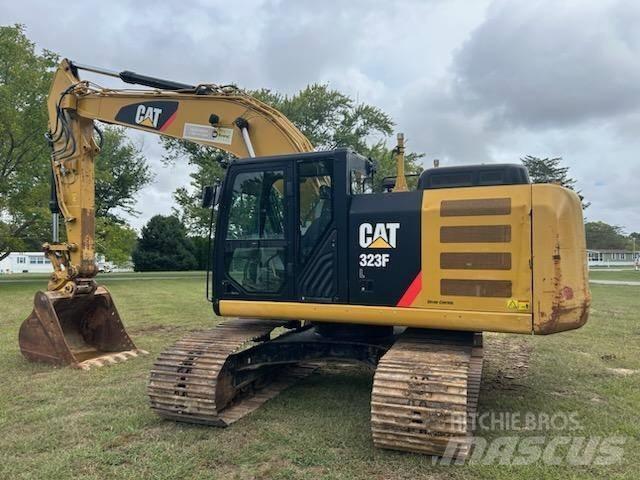  2017 CAT 323 FL Гусеничные экскаваторы