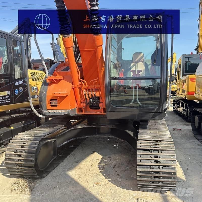 Hitachi ZX 135 US Гусеничные экскаваторы