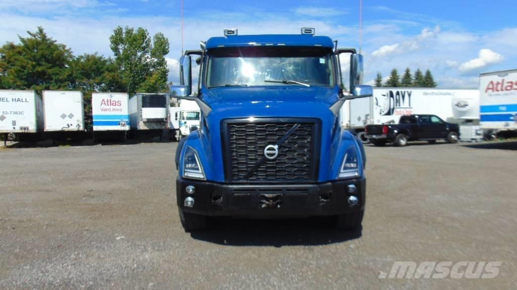 Volvo VNX 300 Специальные грузовики