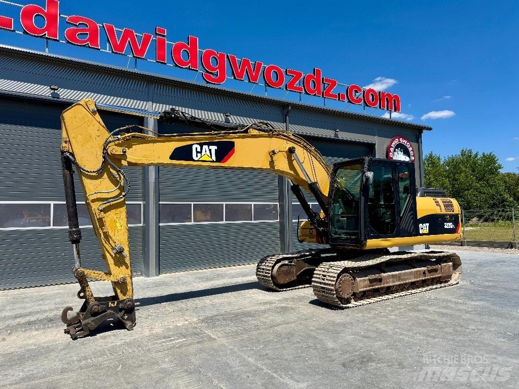 CAT 323 D LN Гусеничные экскаваторы
