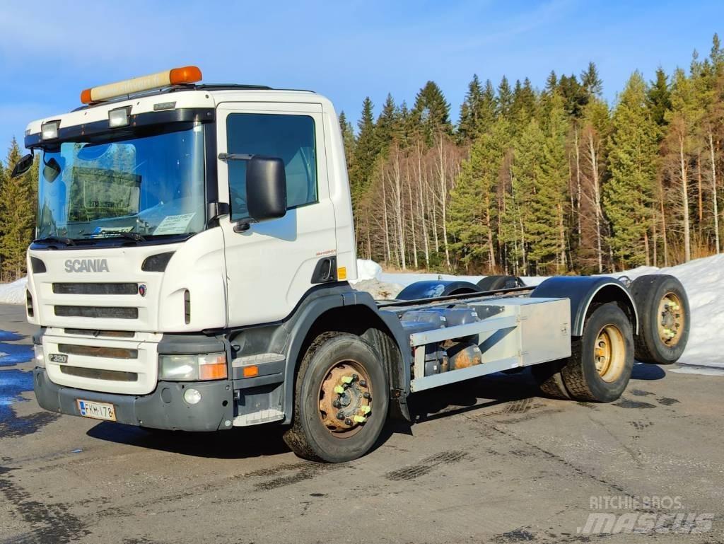 Scania P 320 Шасси с кабиной