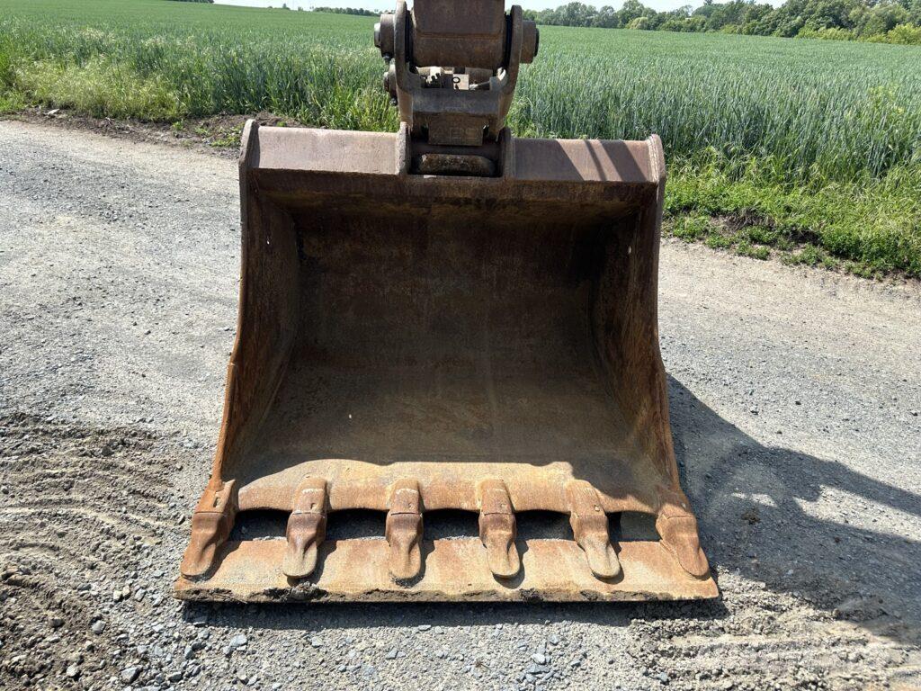 Volvo EC220EL Гусеничные экскаваторы