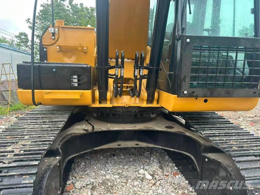 CAT 320D2L Гусеничные экскаваторы