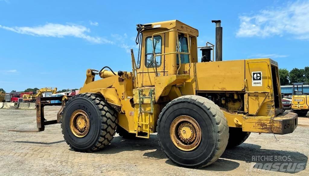 CAT 966 D Фронтальные погрузчики