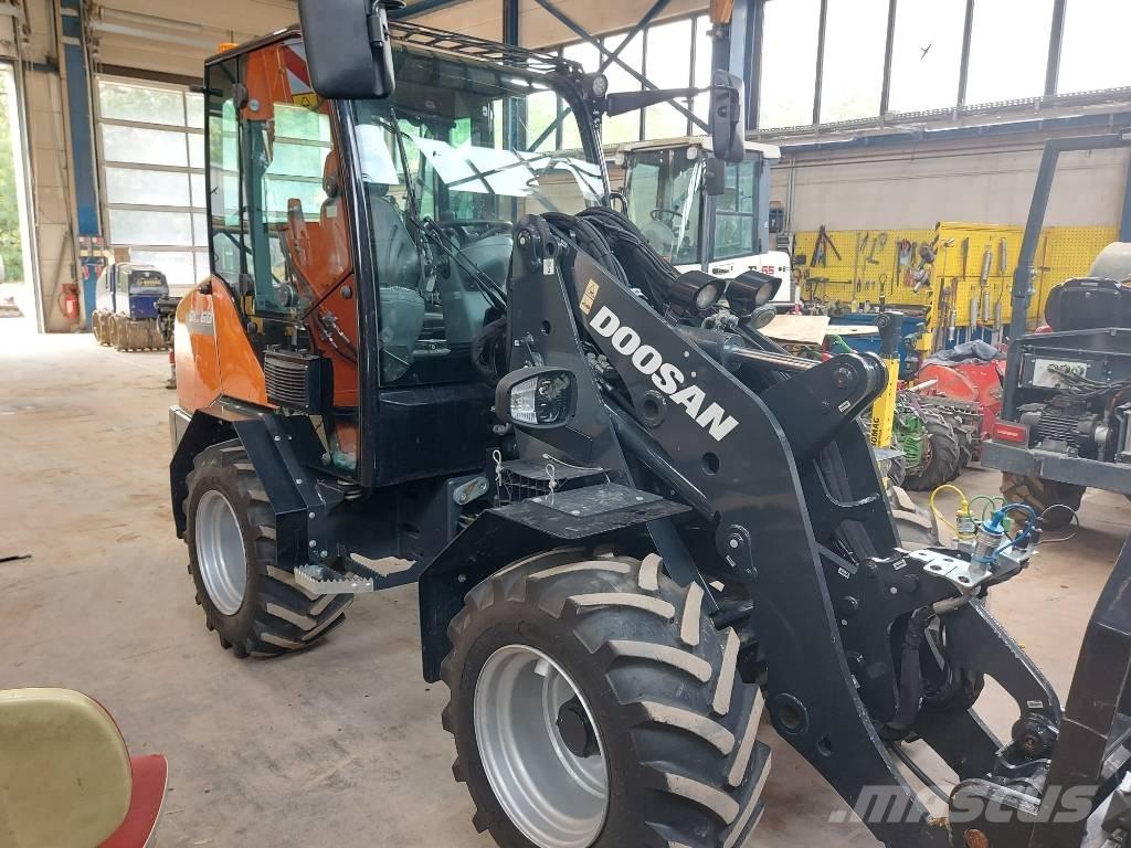 Develon DL 60-7 Фронтальные погрузчики