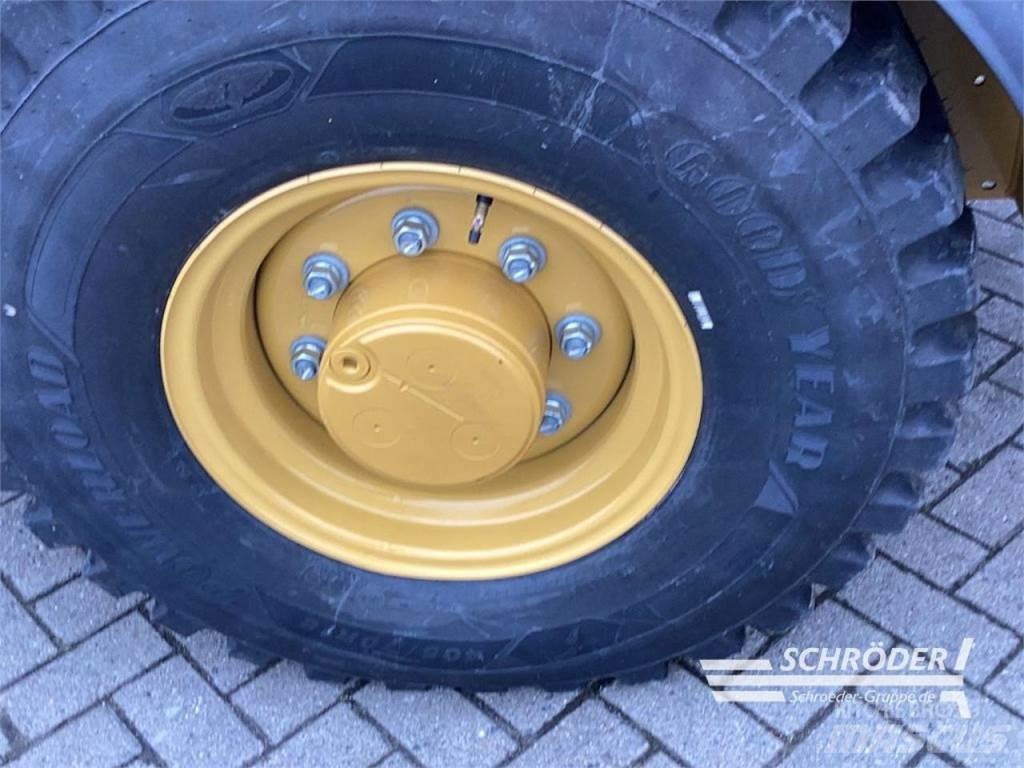 CAT 906 Фронтальные погрузчики