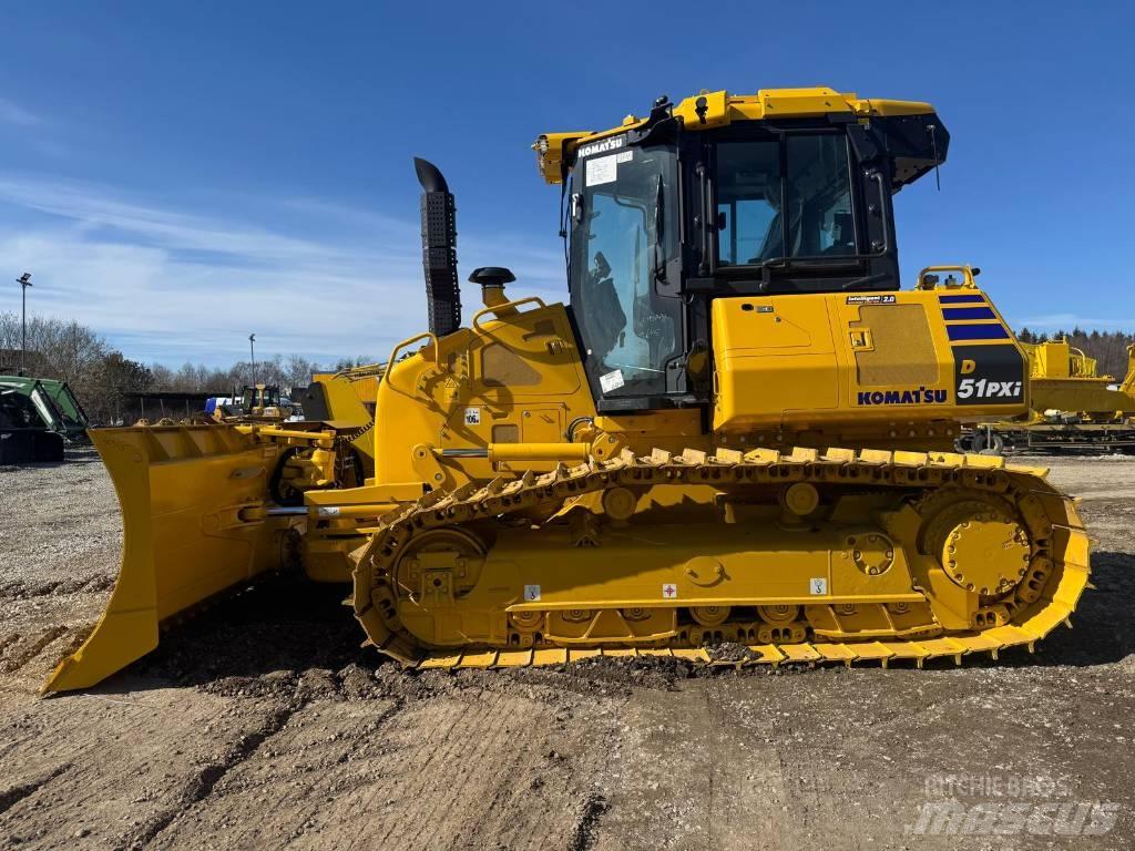 Komatsu D51PXI-24E0 Гусеничные бульдозеры