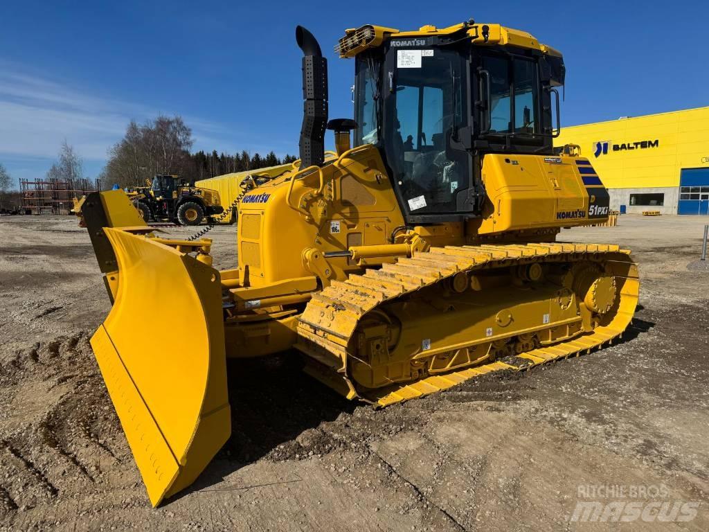 Komatsu D51PXI-24E0 Гусеничные бульдозеры